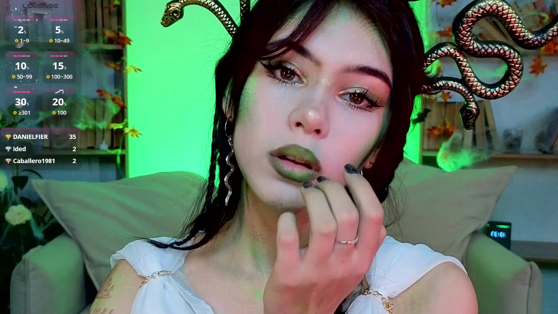 CoralineJones Cam Model Chat October 29, 2025