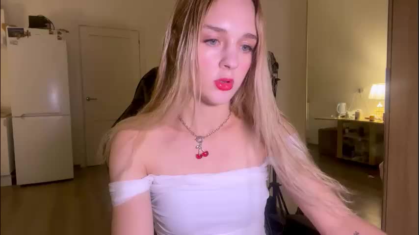 sailormoon666_ Cam Model Chat October 29, 2025