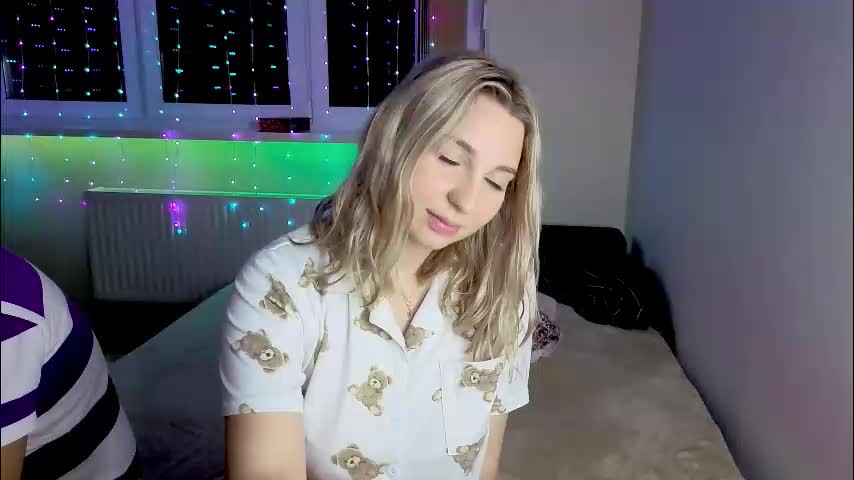 lollove24 Cam Model Chat October 29, 2025