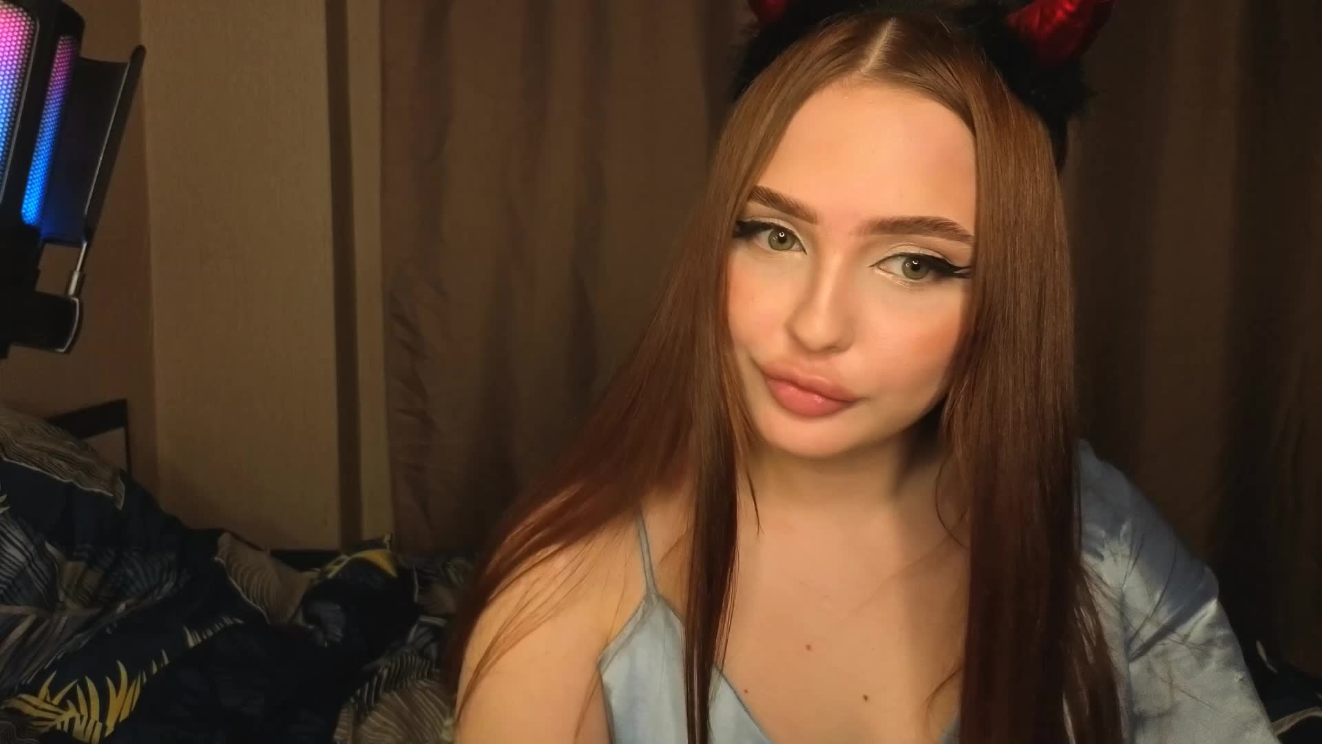 LisaAndDenis Cam Model Chat October 29, 2025