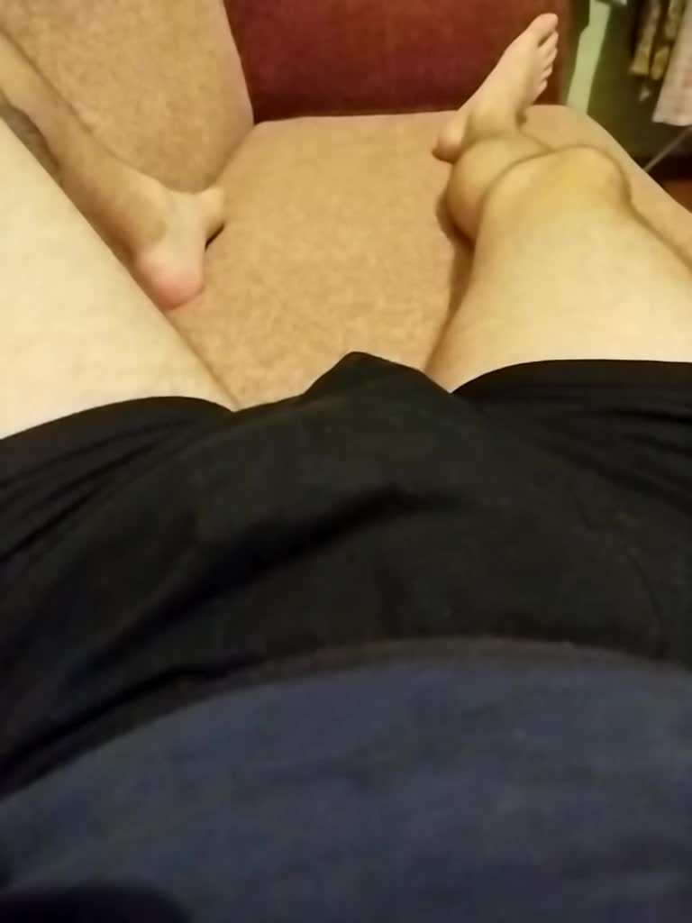 Mickey_17 Cam Model Chat October 29, 2025