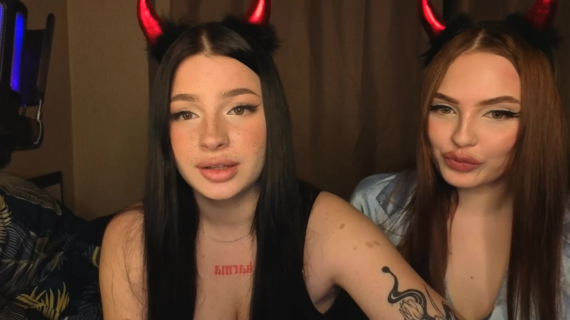 LisaAndDenis Cam Model Chat October 29, 2025