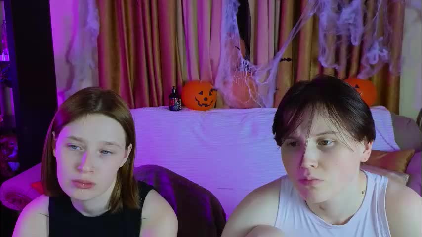 berry_assortment Cam Model Chat October 29, 2025