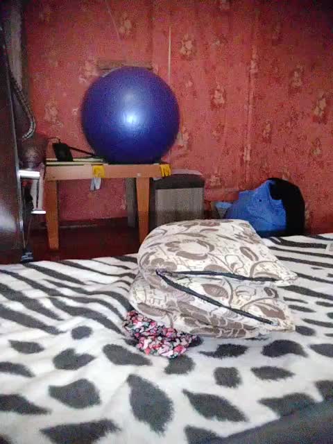 87_Sensuality_35 Cam Model Chat October 29, 2025