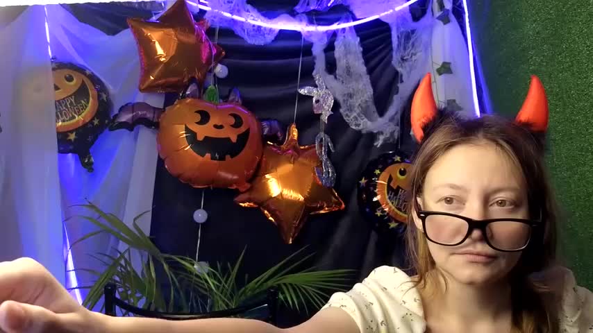 Jony_Marta Cam Model Chat October 29, 2025