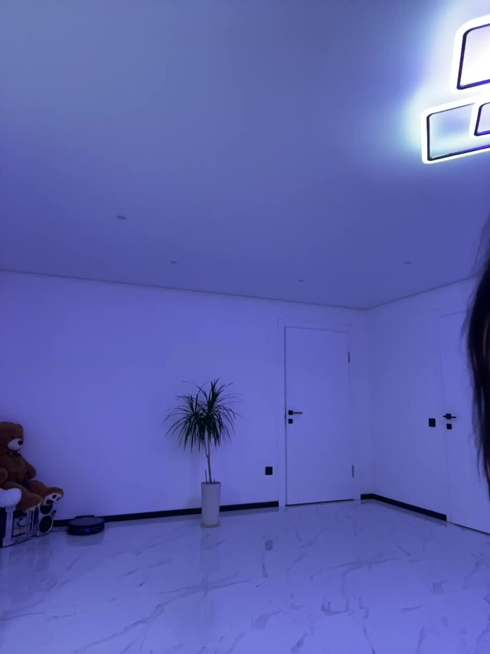 Potifays Cam Model Chat October 29, 2025