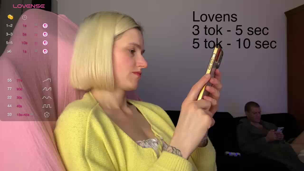 Sexy-Sweets Cam Model Chat October 29, 2025