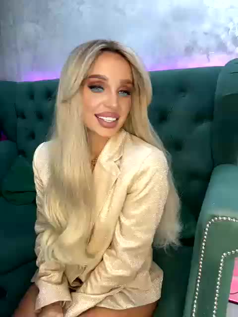 Darina_ Cam Model Chat October 29, 2025