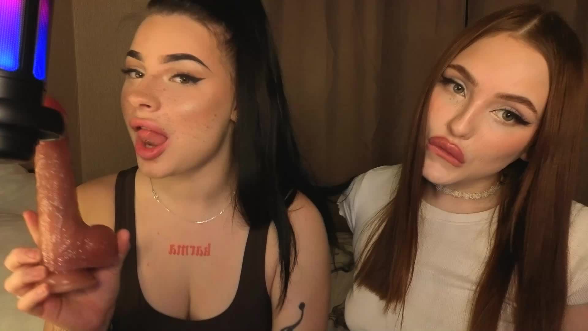 LisaAndDenis Cam Model Chat October 29, 2025