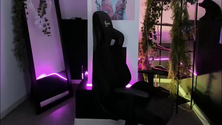 emilywiled Cam Model Chat October 29, 2025