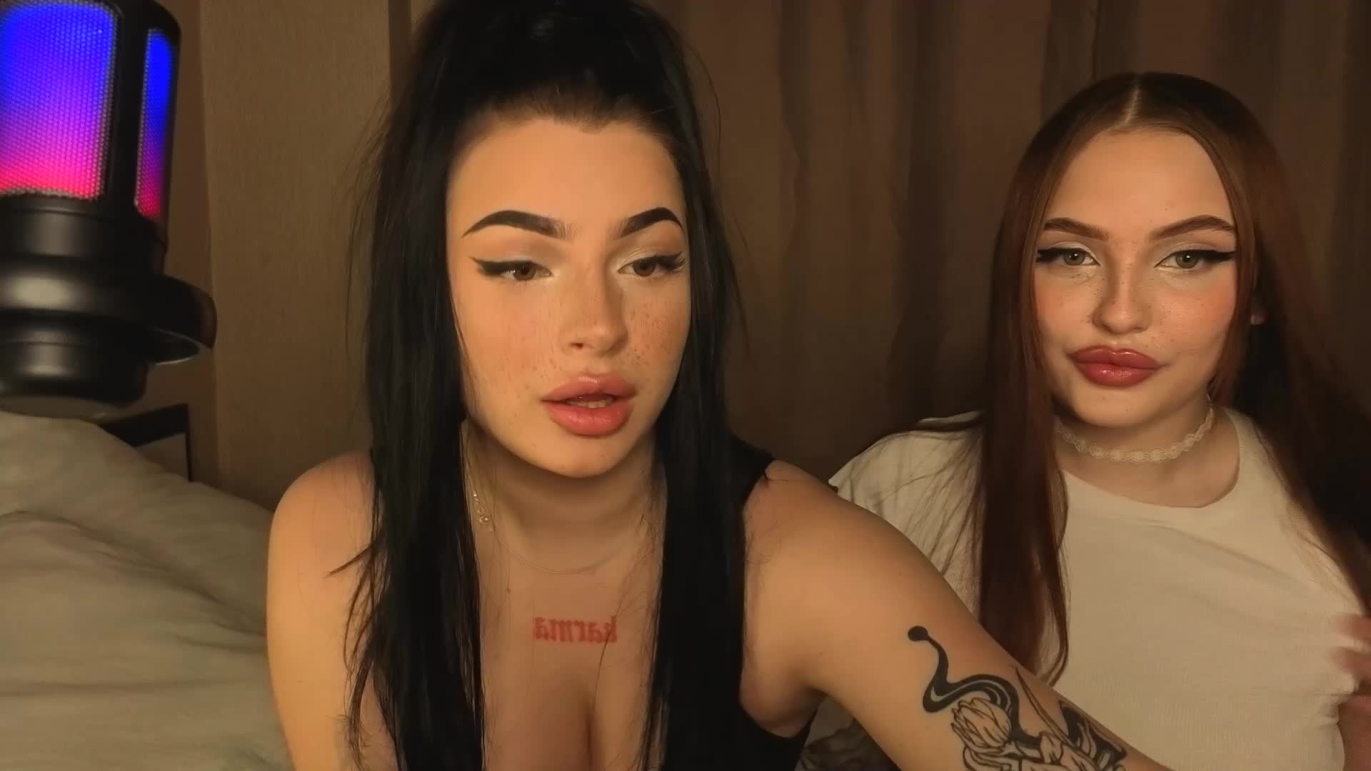 LisaAndDenis Cam Model Chat October 29, 2025