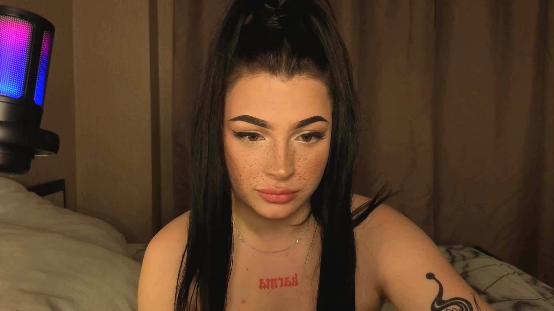 LisaAndDenis Cam Model Chat October 29, 2025