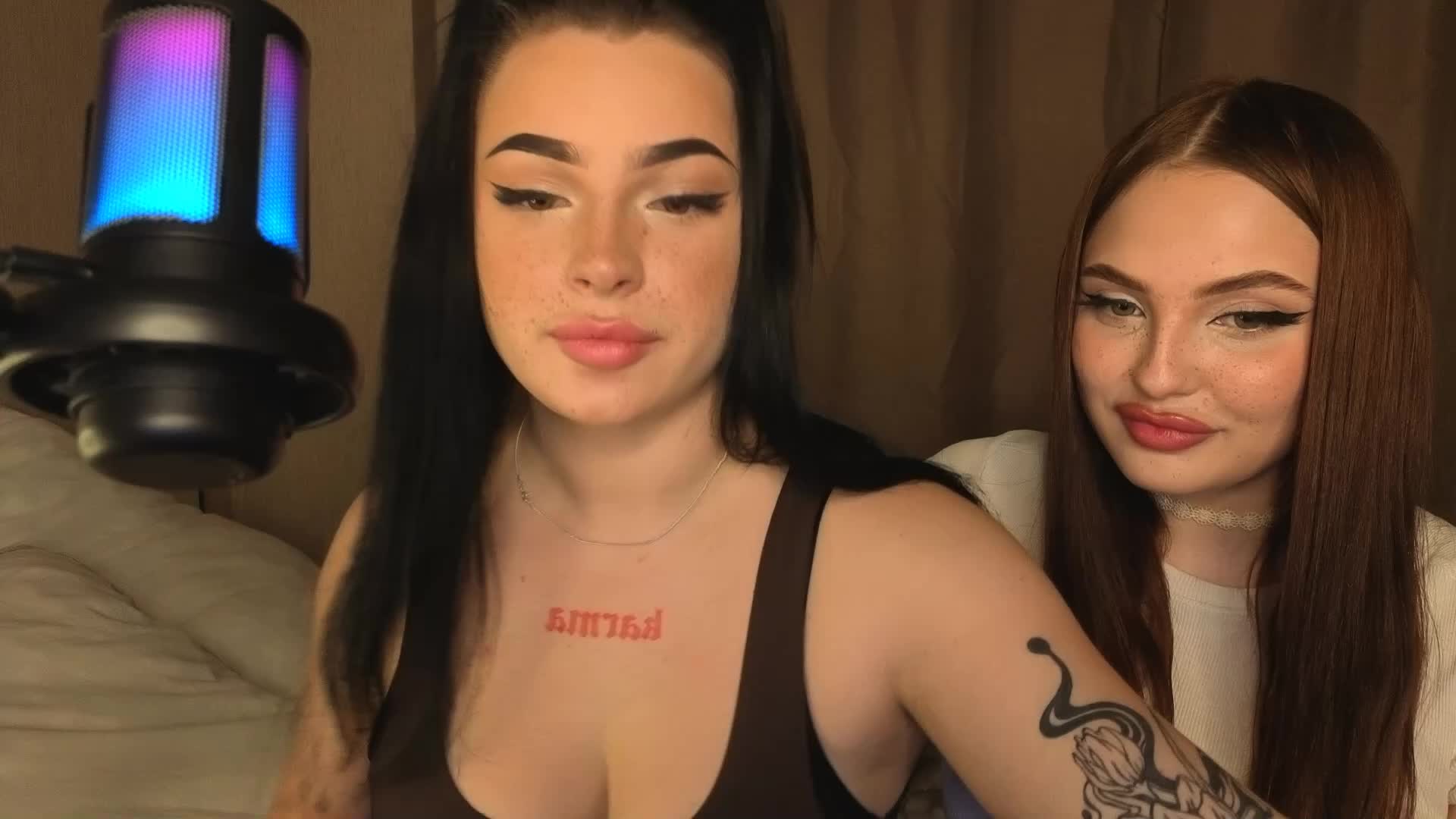 LisaAndDenis Cam Model Chat October 29, 2025