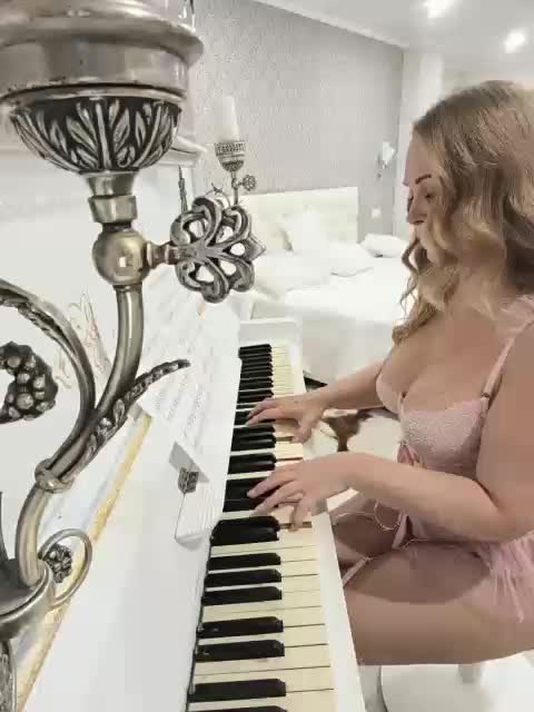 Milf_Zabava Cam Model Chat October 29, 2025