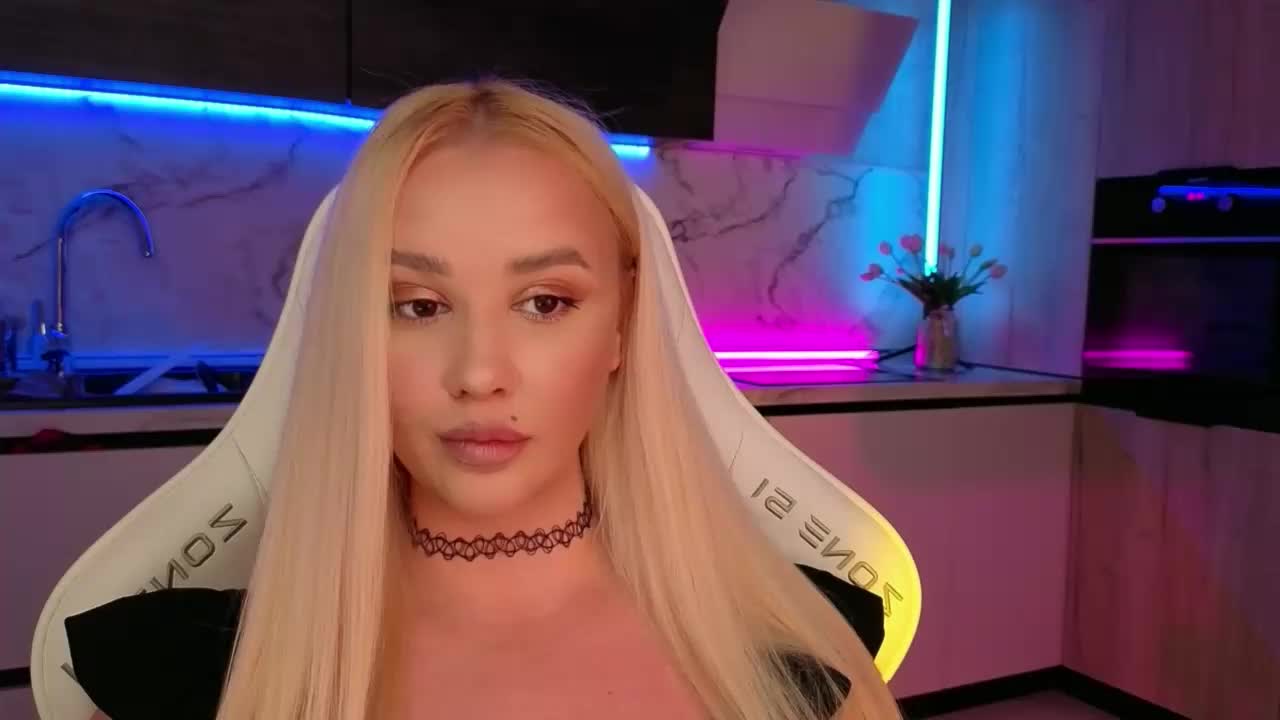 In-your-fucking-mind Cam Model Chat October 29, 2025