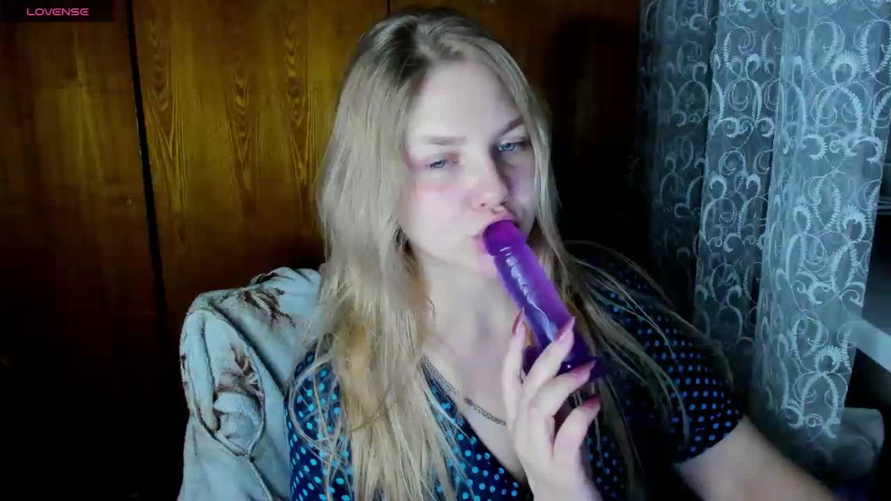 Emma-Frizea Cam Model Chat October 29, 2025