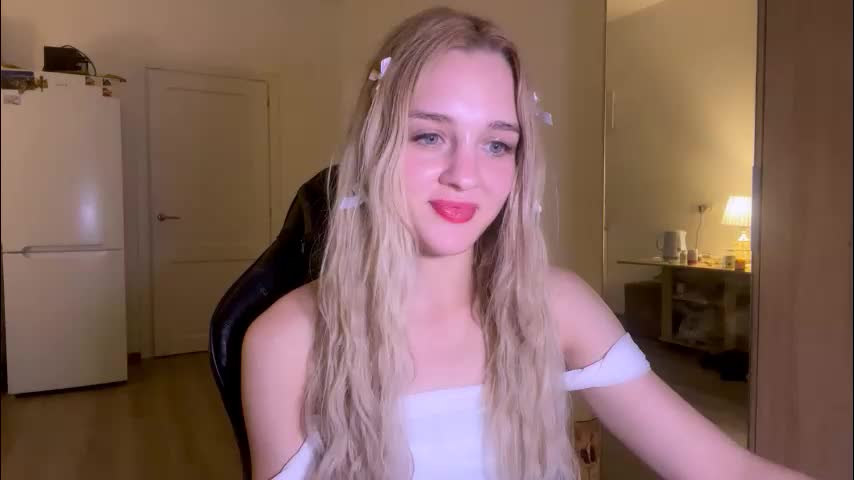 sailormoon666_ Cam Model Chat October 29, 2025