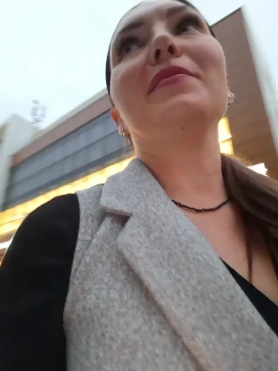 DIVORA Cam Model Chat October 29, 2025