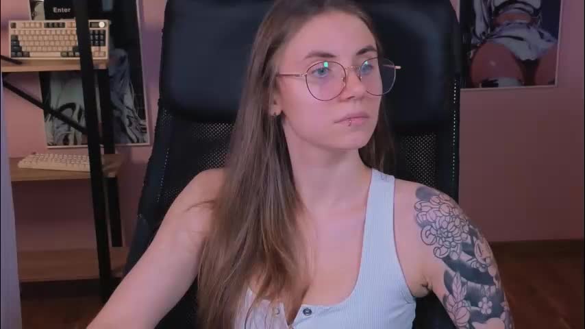 _lovelylove_ Cam Model Chat October 29, 2025