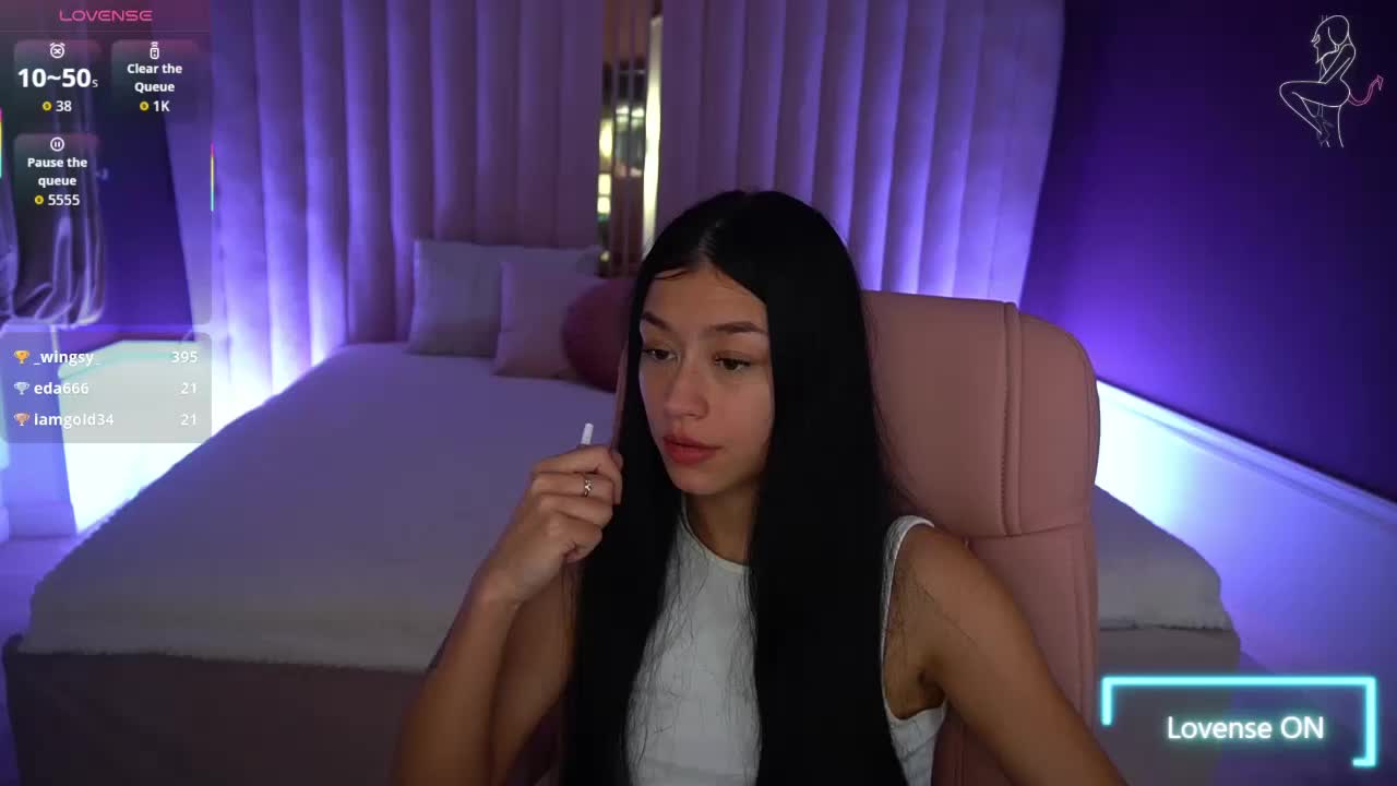 FataleNellie Cam Model Chat October 29, 2025