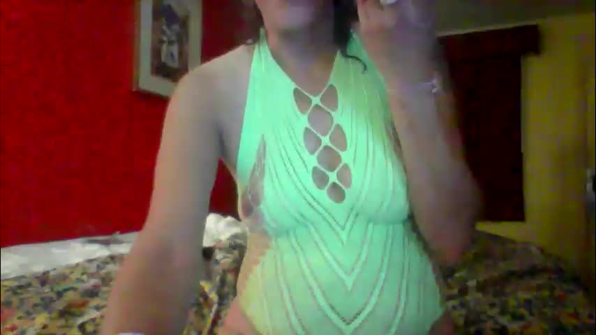 weluvwoman84 Cam Model Chat October 29, 2025