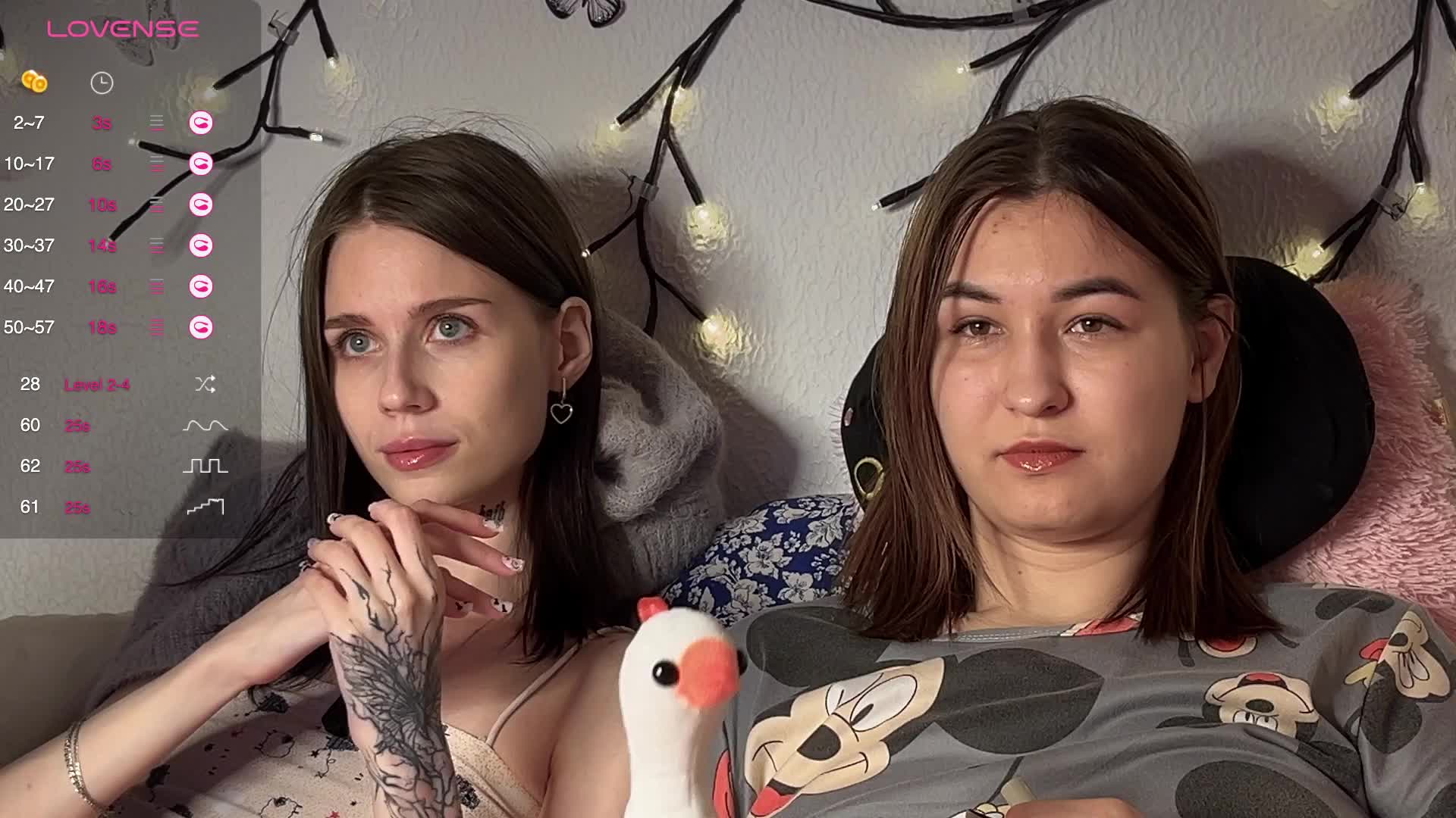 ZoyaVikki Cam Model Chat October 29, 2025