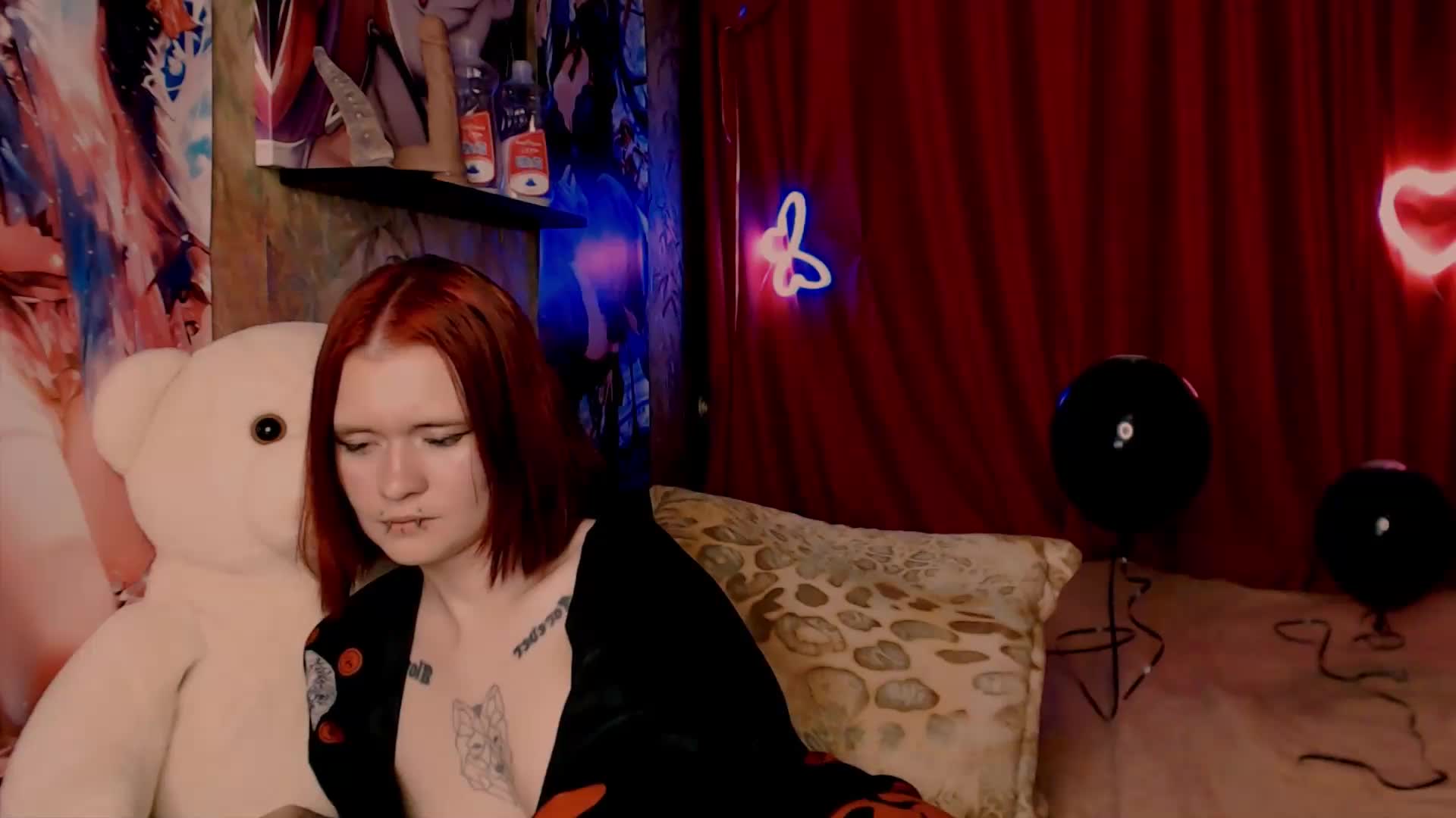 Velvet-and-Venom Cam Model Chat October 29, 2025