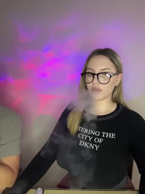 Cris_Mi Cam Model Chat October 29, 2025