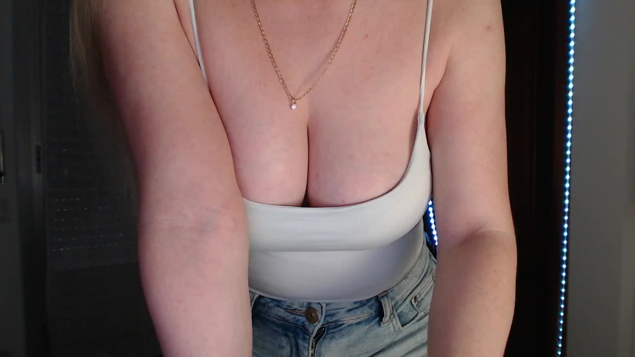 Alina-Lovely Cam Model Chat October 29, 2025