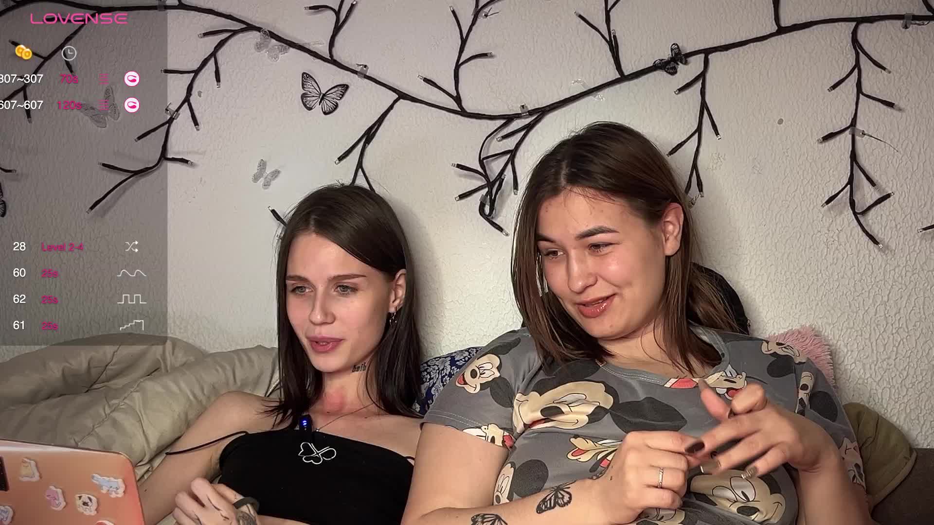 ZoyaVikki Cam Model Chat October 29, 2025