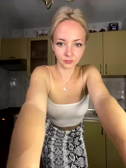 Kristinochka0316 Cam Model Chat October 29, 2025