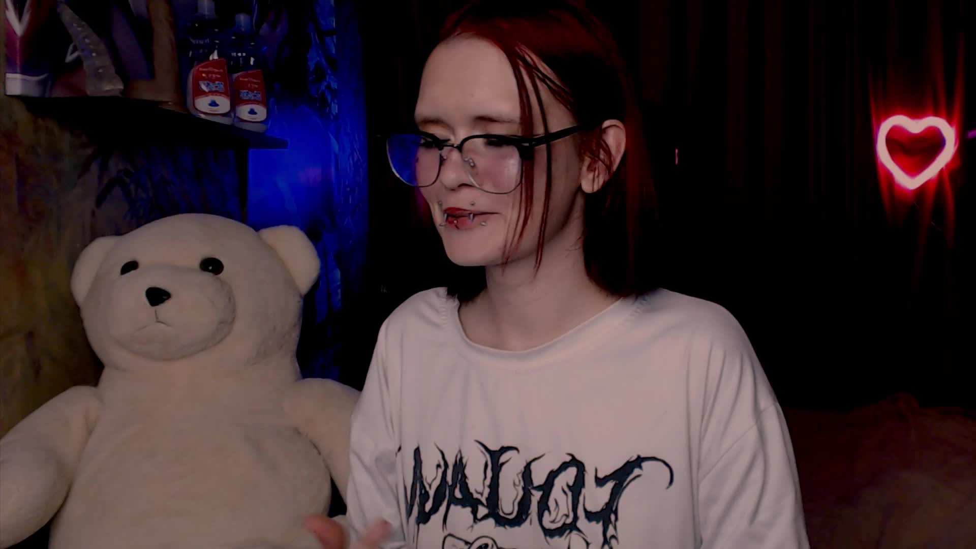 Velvet-and-Venom Cam Model Chat October 29, 2025