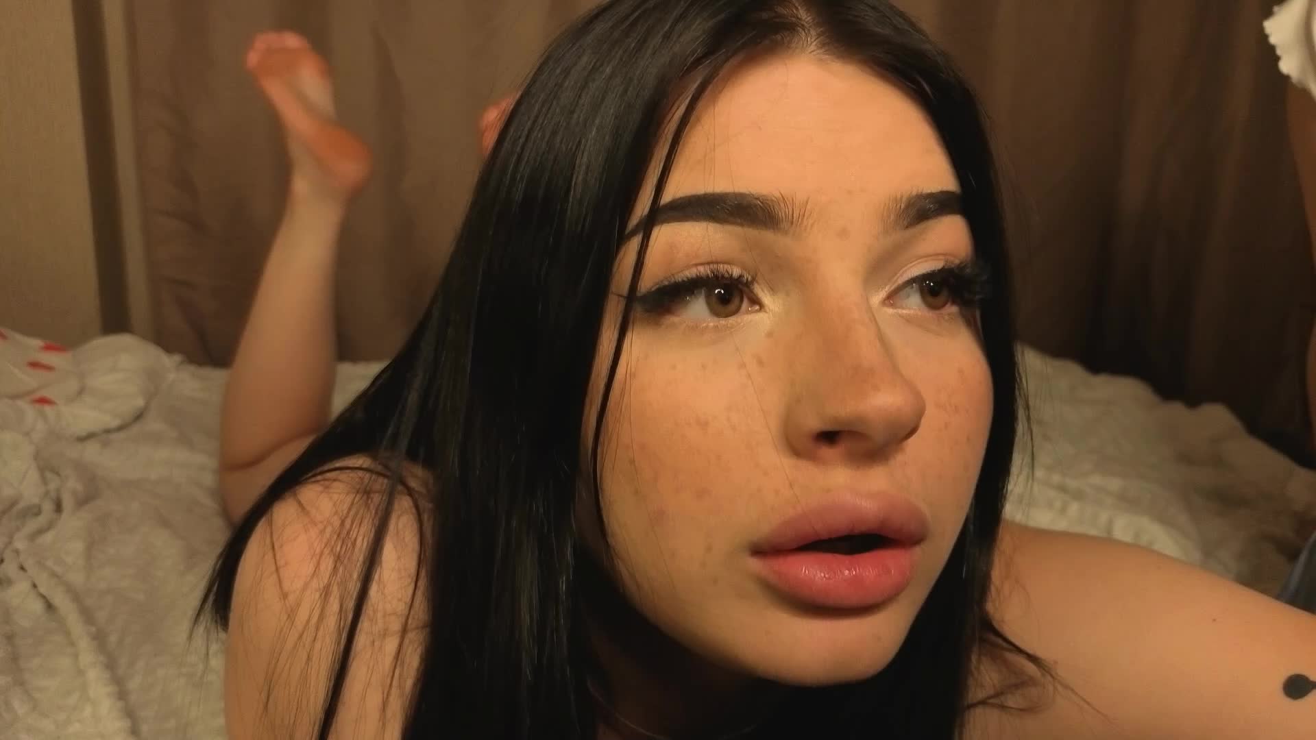 LisaAndDenis Cam Model Chat October 29, 2025