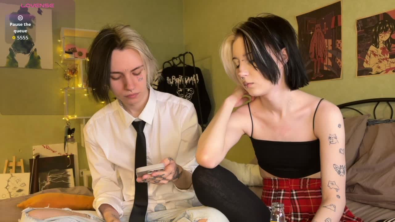 VeryRareTwins Cam Model Chat October 29, 2025