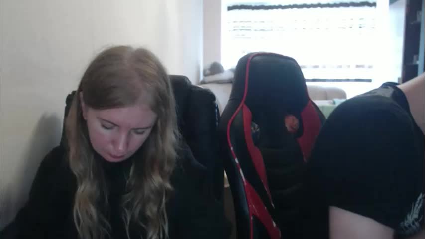 jenisandpeter Cam Model Chat October 29, 2025