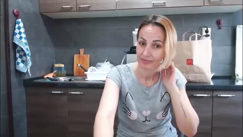 no_limit_coupl3 Cam Model Chat October 29, 2025