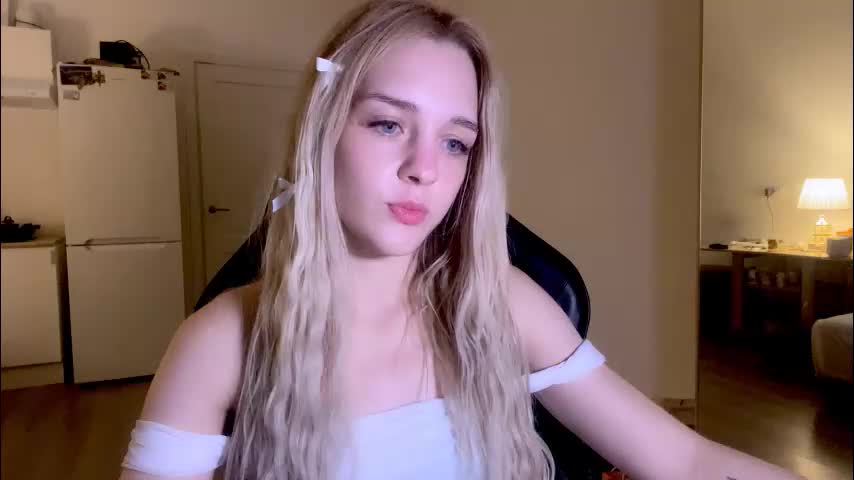 sailormoon666_ Cam Model Chat October 29, 2025