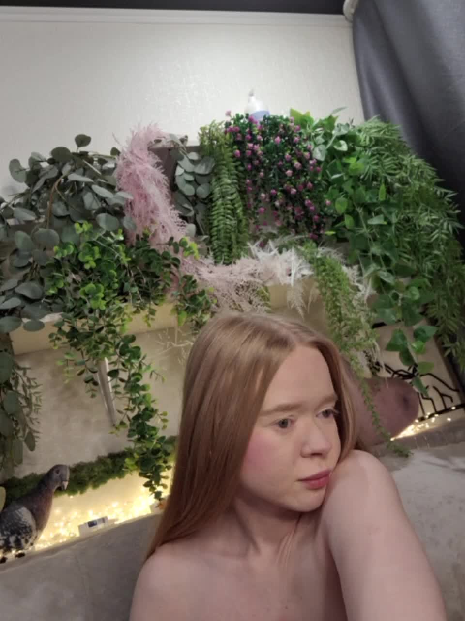 -scyrim- Cam Model Chat October 29, 2025