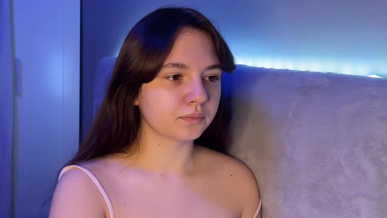 AlisaRichGold Cam Model Chat October 29, 2025