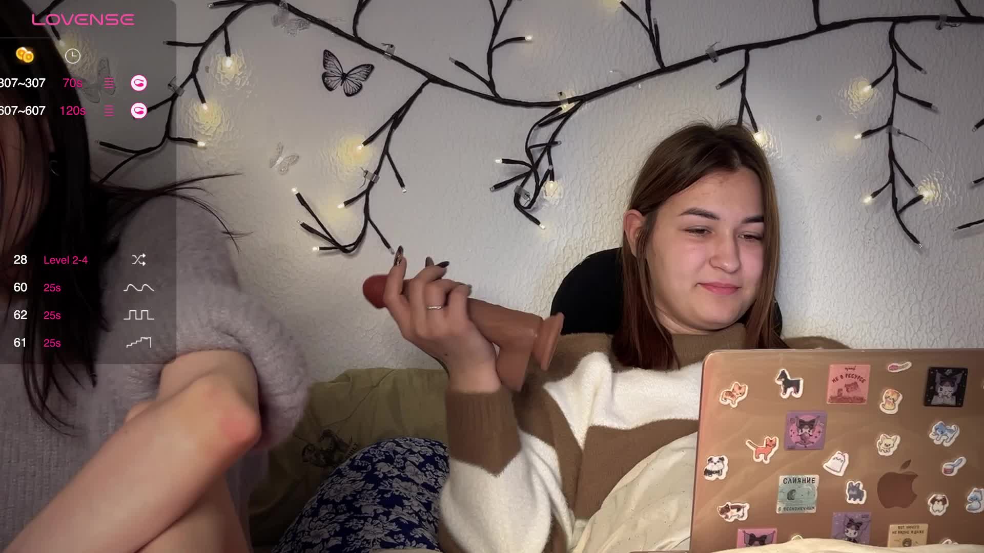 ZoyaVikki Cam Model Chat October 29, 2025