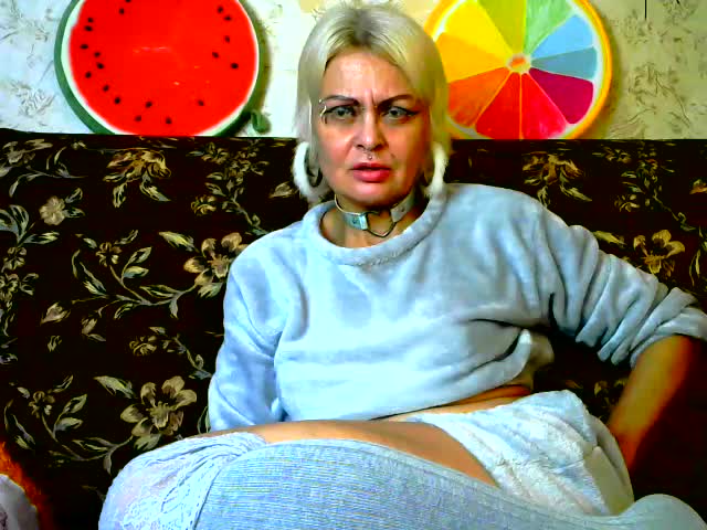 GardenerofIllusions Cam Model Chat October 29, 2025