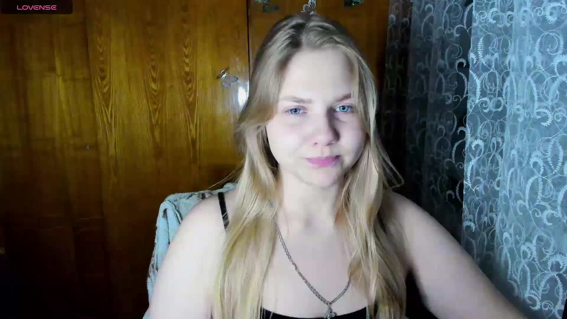 Emma-Frizea Cam Model Chat October 29, 2025