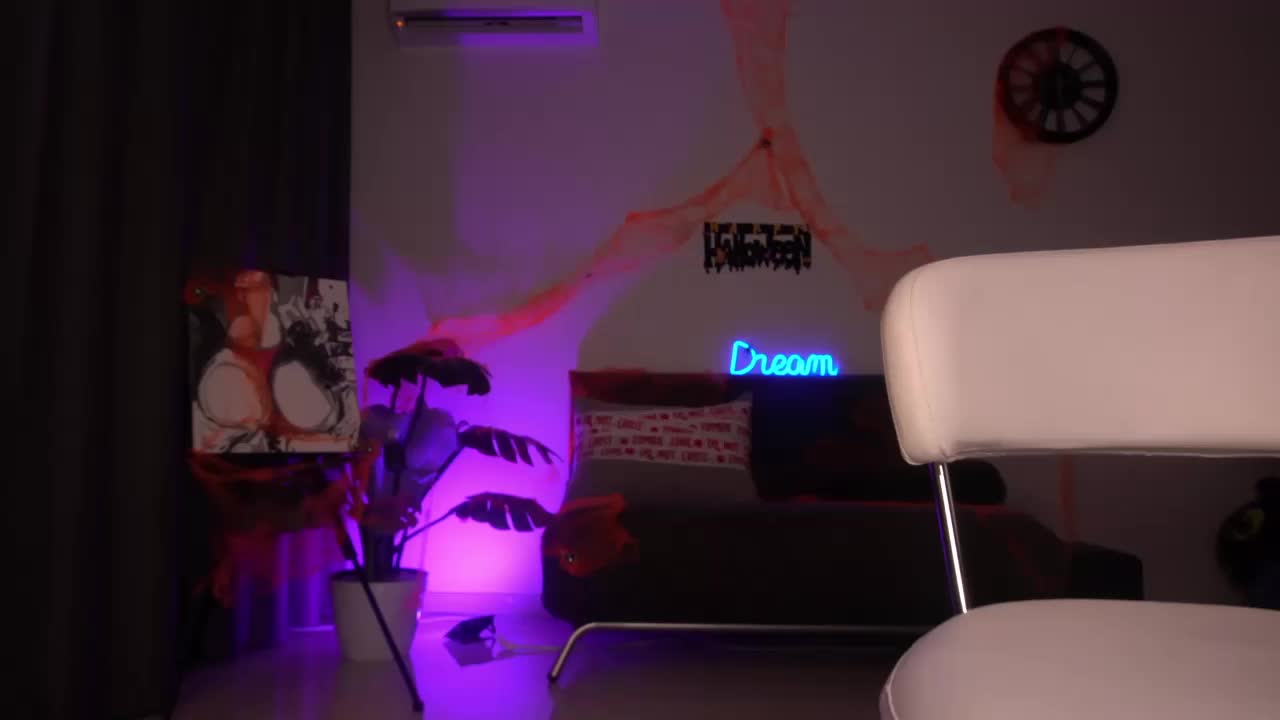 Adalin_Moore Cam Model Chat October 29, 2025