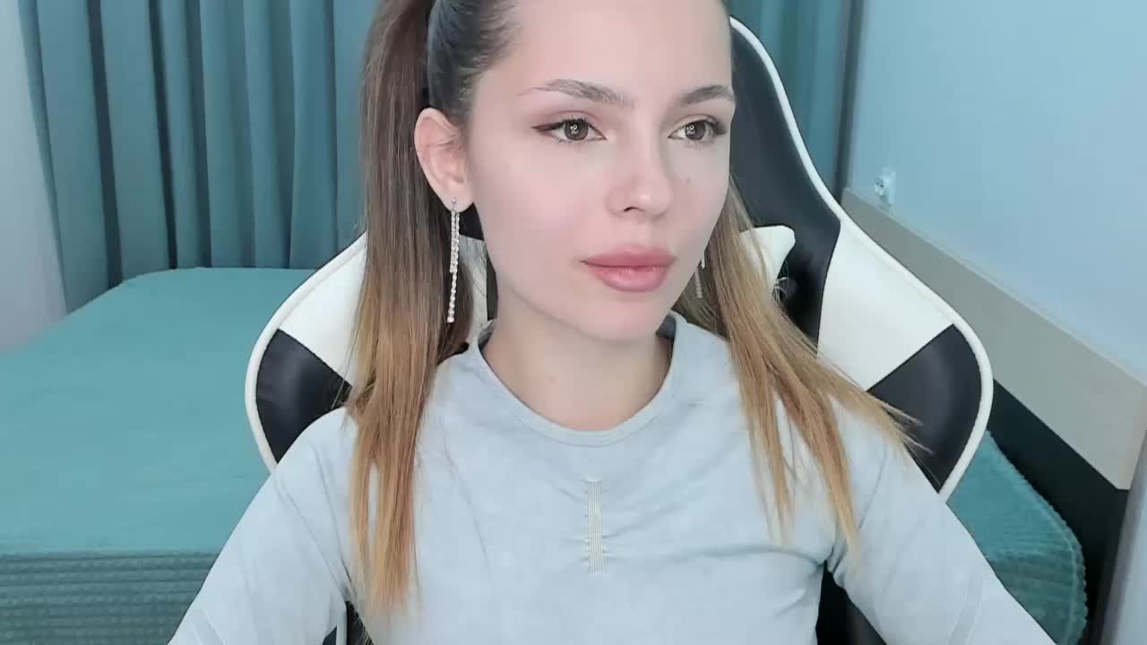 EmiMe Cam Model Chat October 29, 2025