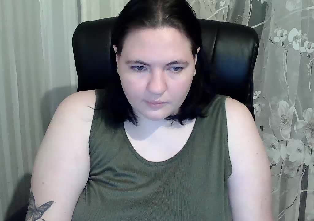 XLisaBlueX Cam Model Chat October 29, 2025