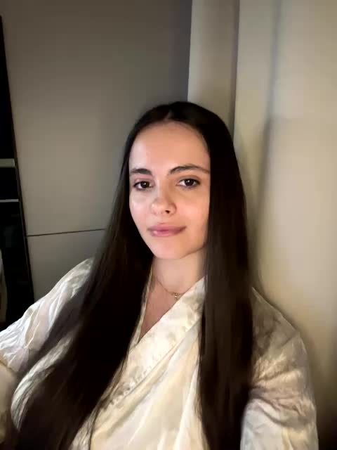 Cherry_s Cam Model Chat October 29, 2025