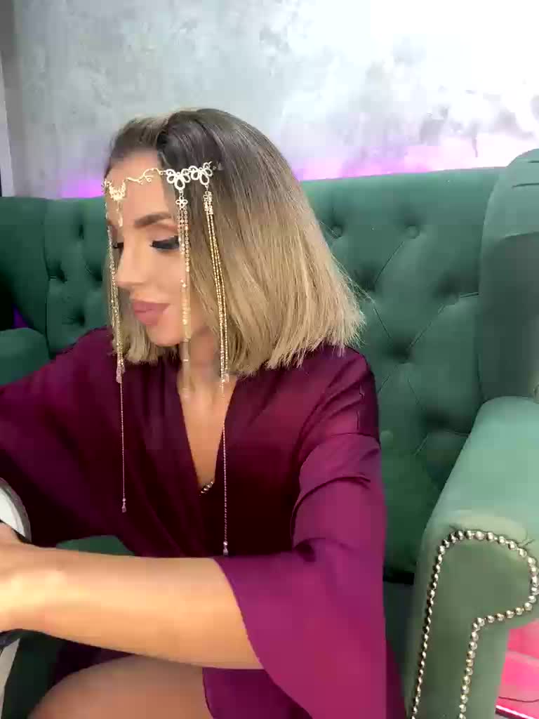 Darina_ Cam Model Chat October 29, 2025