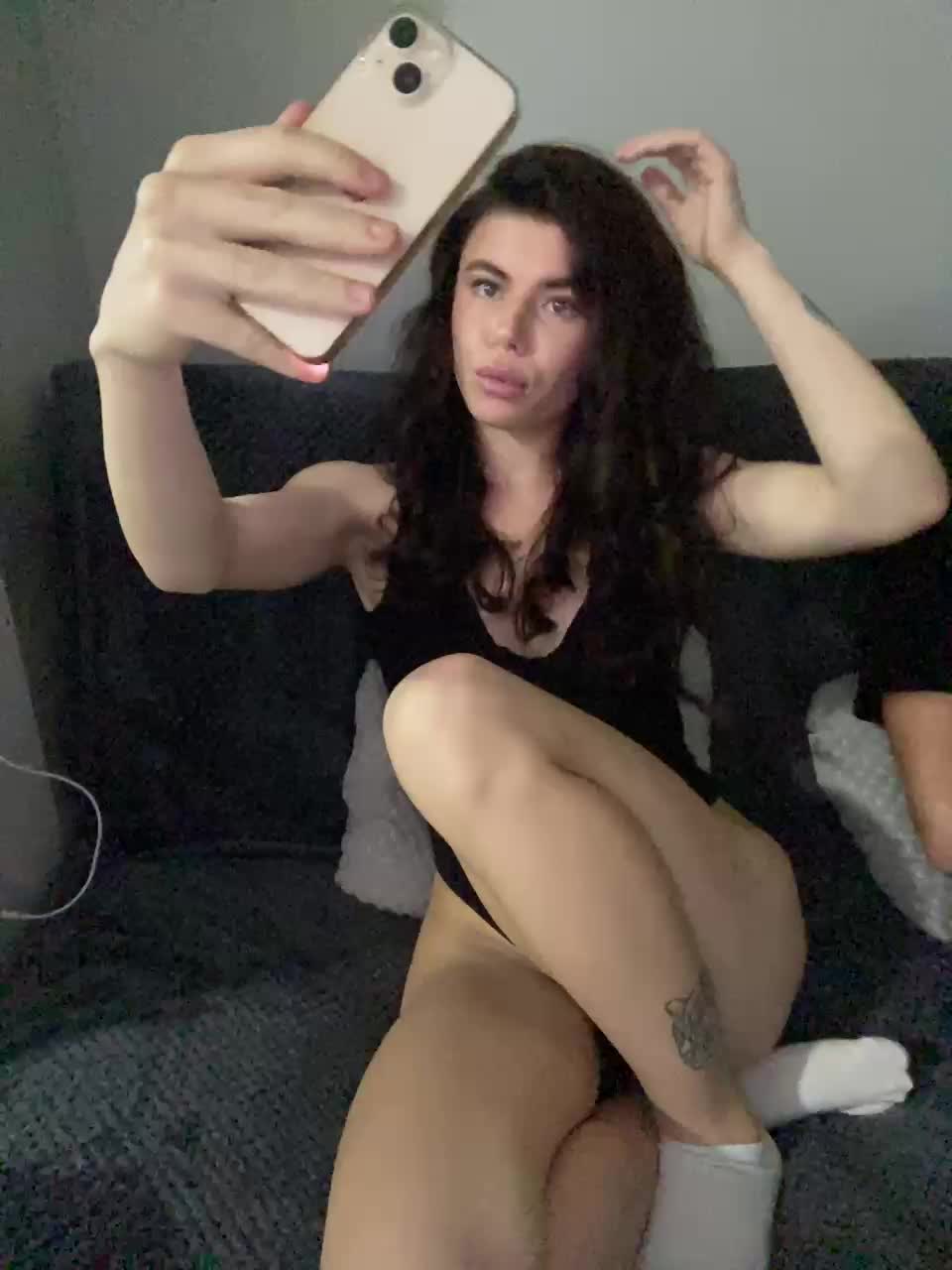 Barbie_Ken Cam Model Chat October 29, 2025