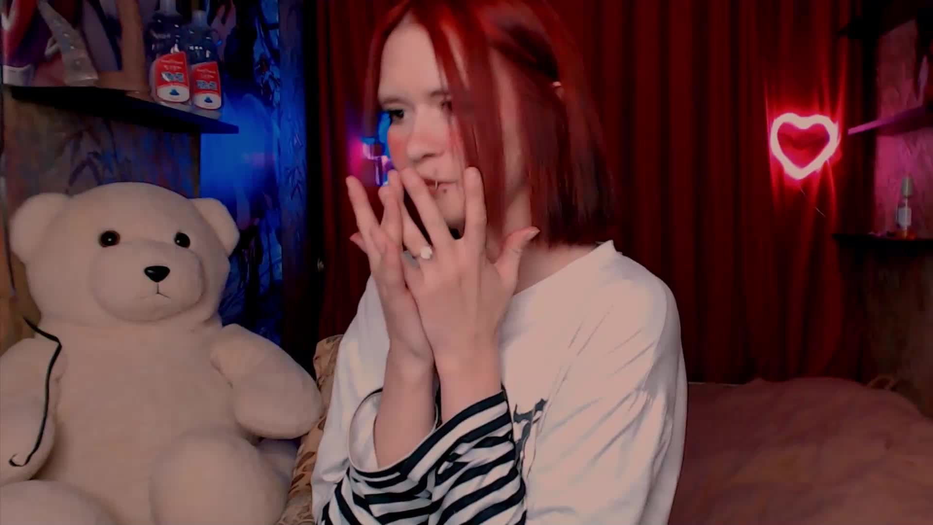 Velvet-and-Venom Cam Model Chat October 29, 2025