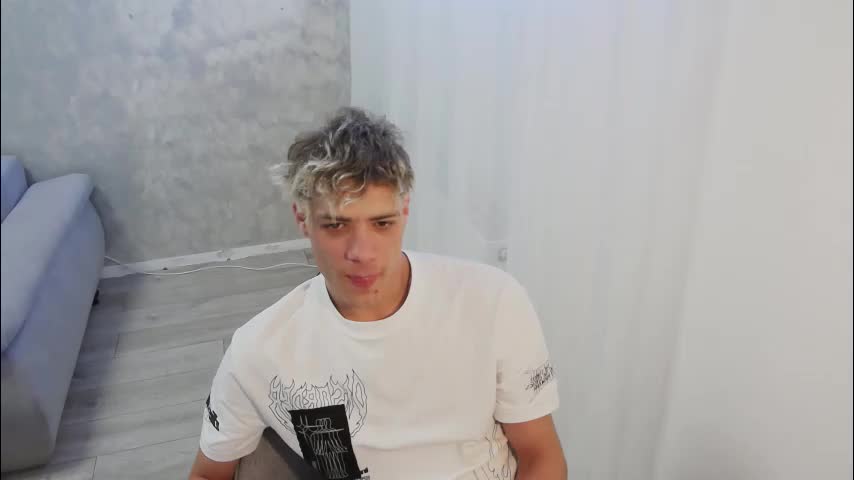 just_alexx12 Cam Model Chat October 29, 2025